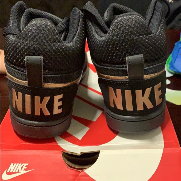 Nikes - Picture 3 of 5